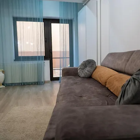 Parliament 200sqm Loft Style 1br Ap W Private Garden *