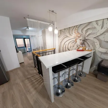 Apartment Parliament 200sqm Loft Style 1br Ap W Private Garden